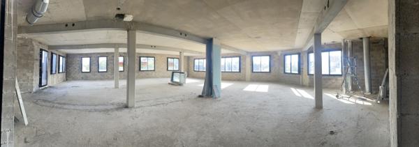 BUREAUX A LA LOCATION - AXE PASSANT