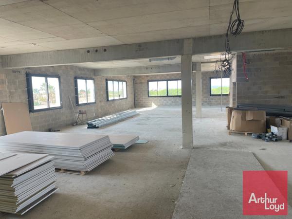 BUREAUX A LA LOCATION - AXE PASSANT