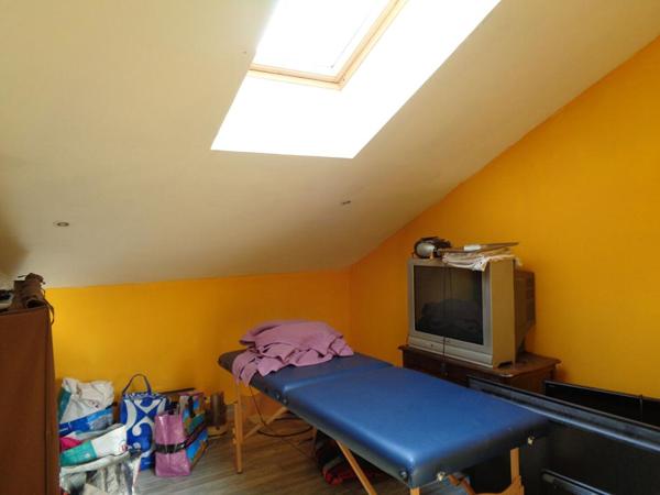 Coubon(43), maison de 240 m2 habitables, 4 chambres sur 1440 m2 de terrain