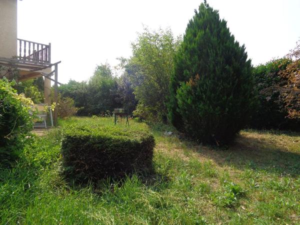 Coubon(43), maison de 240 m2 habitables, 4 chambres sur 1440 m2 de terrain