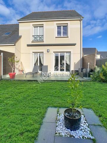 A vendre proche secteur Nazareth, maison 3 chambres, cuisine ouverte aménagée équipée, terrasse, jardin clos, garage.