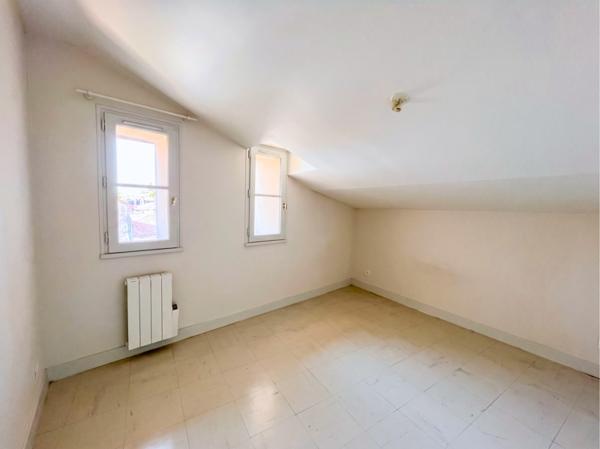 Immeuble à vendre 286 740 € Jonzac 201 m² DPE D