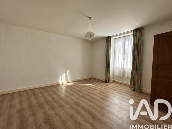 Maison à vendre 4 pièces 83 m² Sauzé-Vaussais