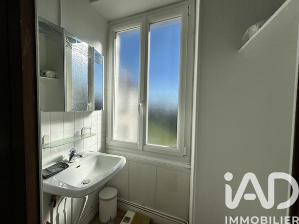 Maison à vendre 4 pièces 83 m² Sauzé-Vaussais