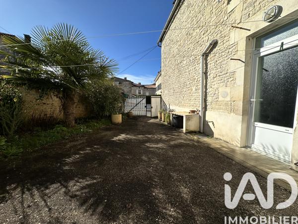 Maison à vendre 4 pièces 83 m² Sauzé-Vaussais