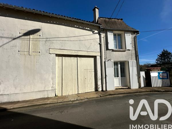 Maison à vendre 4 pièces 83 m² Sauzé-Vaussais