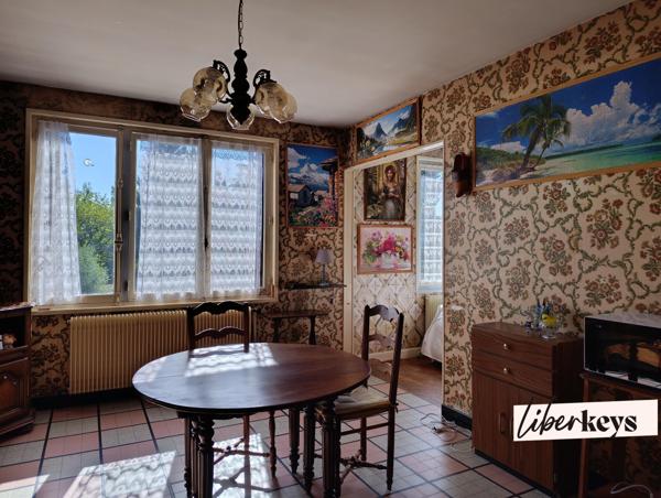 MAISON SUR SOUS-SOL - TERRAIN 1500 m² - 2 CHAMBRES - GARAGE - 71700 TOURNUS