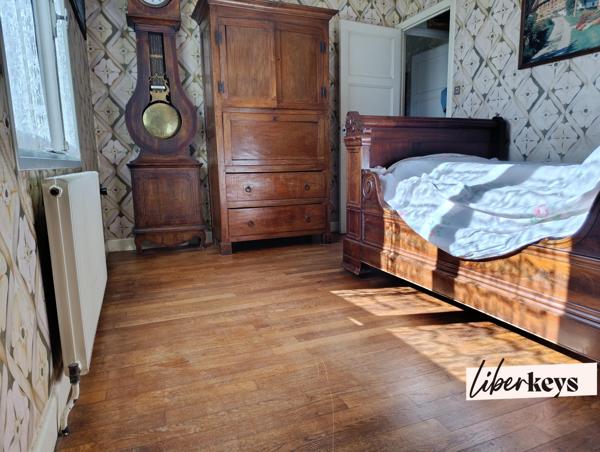 MAISON SUR SOUS-SOL - TERRAIN 1500 m² - 2 CHAMBRES - GARAGE - 71700 TOURNUS