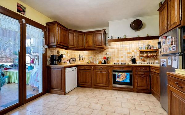 Maison à vendre    5 pièces •  Istres