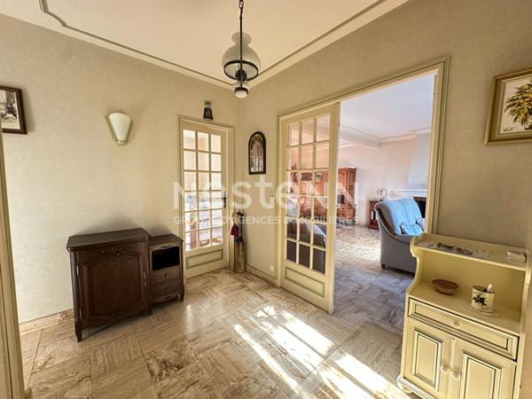 Beau pavillon de 84.77 m² comprenant 2 chambres à vendre avec terrain clos à Château-du-Loir (72500)