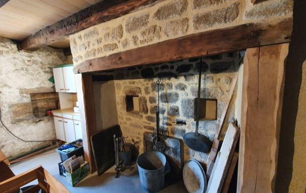 Vente Maison De village à rénover La roche-canillac   