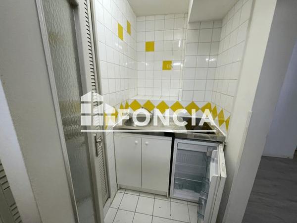 Location Studio 17.9 m² - 2 RUE JEAN COURRET Marignane 13700