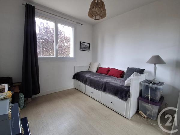 Appartement F4 à vendre  4 pièces - 72,41 m 2   GRANVILLE  - 50