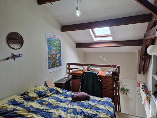 Appartement T2 en résidence sécurisée, face Hôtel de Ville, proche tous commerces et transport.