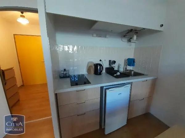 Appartement à louer 1 pièce 23.67m² Nîmes (30000)