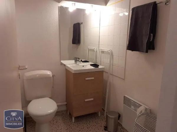 Appartement à louer 1 pièce 23.67m² Nîmes (30000)