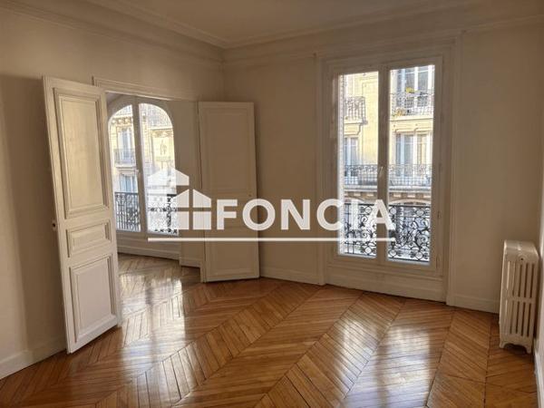 Location Appartement 3 pièces 63.71 m² - 42 RUE DAMREMONT Paris 75018