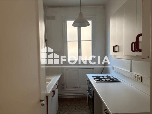 Location Appartement 3 pièces 63.71 m² - 42 RUE DAMREMONT Paris 75018