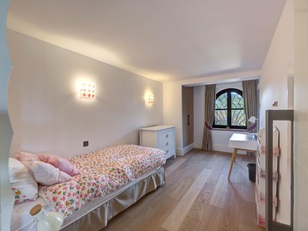 Vente Maison de maître Vallauris 5 Pièces 229 m²