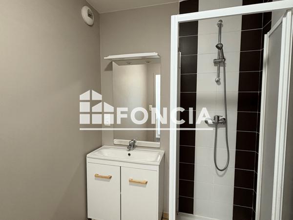 Location Appartement 2 pièces 44.24 m² - 70 RUE DES ARTILLEURS Angers 49000