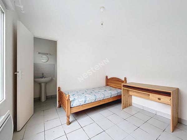 Nantes Talensac : Batiment de 3 studios avec jardin