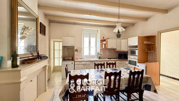 Maison centre village à rénover La Flotte 6 pièces 145m²