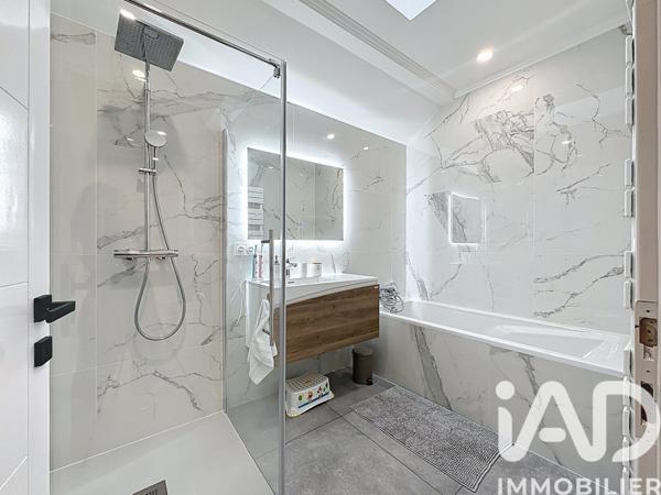 Maison à vendre 12 pièces 282 m² Les Pavillons-sous-Bois