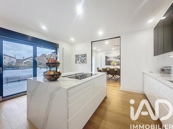 Maison à vendre 12 pièces 282 m² Les Pavillons-sous-Bois