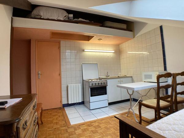 Immeuble Montval Sur Loir 72500 - 5 studios en plein centre ville