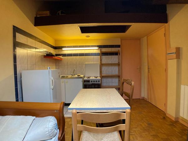 Immeuble Montval Sur Loir 72500 - 5 studios en plein centre ville