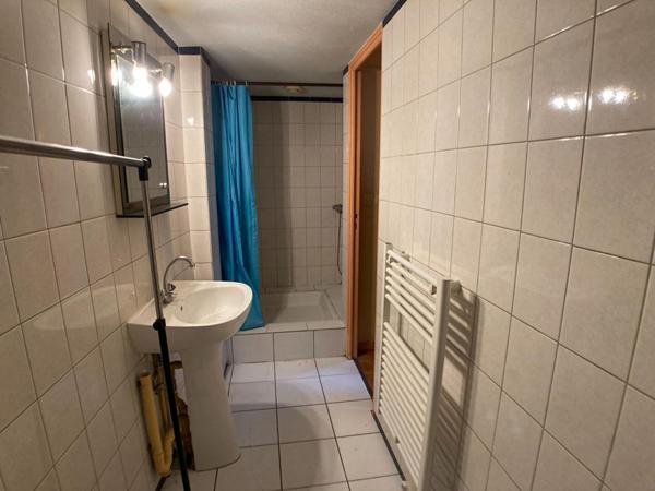 Immeuble Montval Sur Loir 72500 - 5 studios en plein centre ville