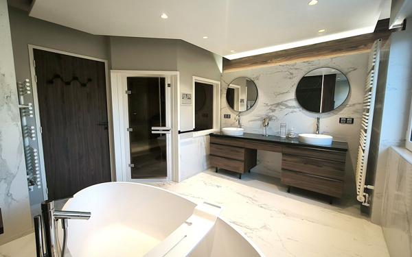 Maison à vendre    7 pièces • 346 m2 Oyonnax