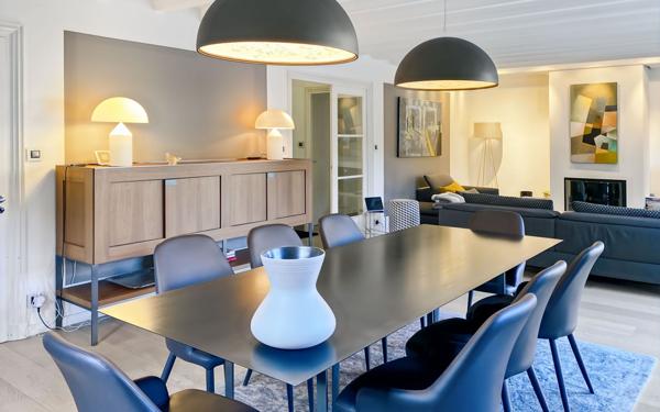 Maison à vendre    7 pièces • 346 m2 Oyonnax