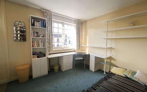 Maison à vendre    7 pièces • 346 m2 Oyonnax