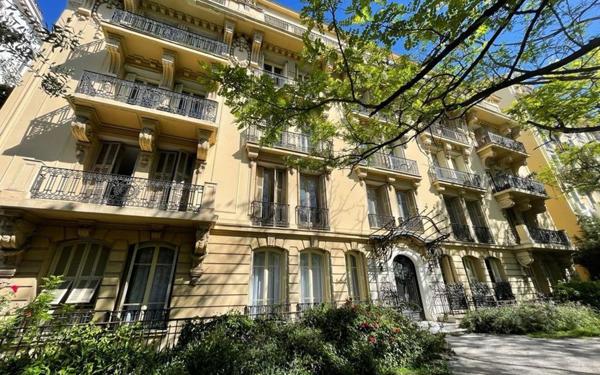 Appartement à vendre    5 pièces •  Nice