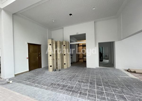 IMMEUBLE INDÉPENDANT HAUT DE GAMME DIVISÉ EN BUREAUX ET SHOWROOM, EN CENTRE-VILLE DE BOULOGNE SUR MER ET BÉNÉFICIANT DE PARKINGS PRIVATIFS
