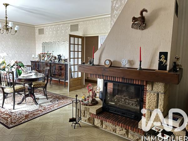 Maison à vendre 7 pièces 175 m² Saint-Savin