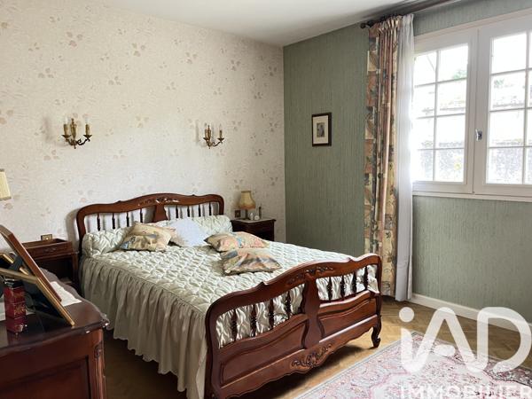 Maison à vendre 7 pièces 175 m² Saint-Savin