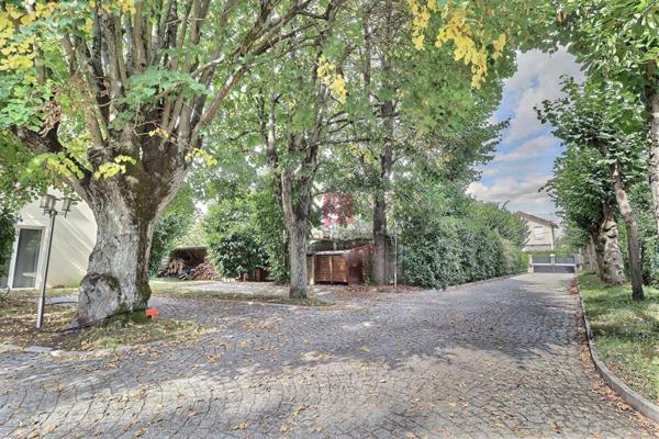 Maison Sainte-Geneviève-des-Bois 10 pièces 250 m2