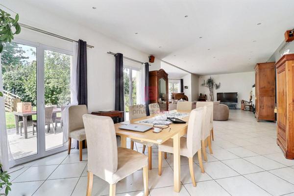 Maison Sainte-Geneviève-des-Bois 10 pièces 250 m2