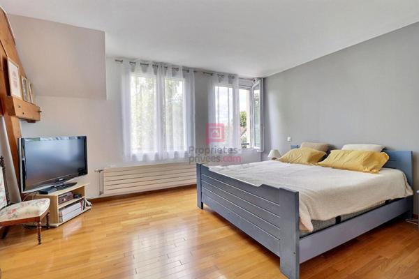 Maison Sainte-Geneviève-des-Bois 10 pièces 250 m2