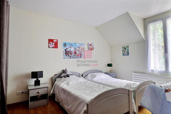 Maison Sainte-Geneviève-des-Bois 10 pièces 250 m2