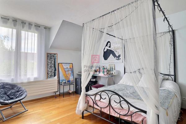 Maison Sainte-Geneviève-des-Bois 10 pièces 250 m2