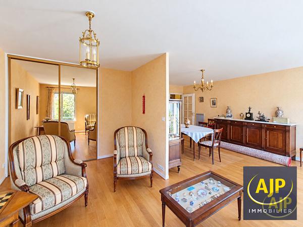 Appartement à vendre Nantes - 5 pièces, 100m² avec 3 chambre(s) à 324 260€ - AJP Immobilier Nantes Rond-Point de Rennes
