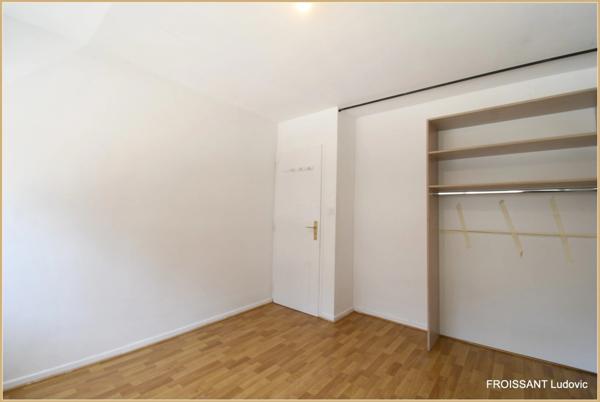 Bagnols-sur-cèze, Appartement à vendre 3 pièces 68 m² , dont 2 chambres et une cuisine séparée