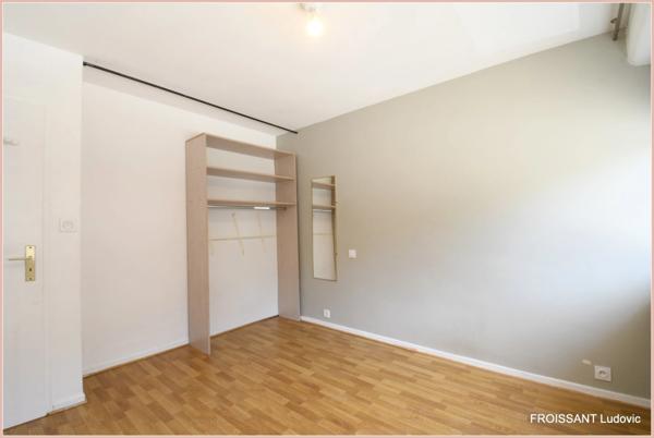 Bagnols-sur-cèze, Appartement à vendre 3 pièces 68 m² , dont 2 chambres et une cuisine séparée