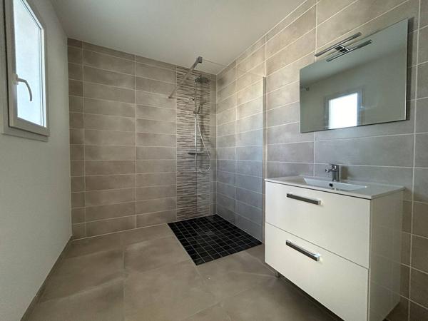 MAISON à SAINT PALAIS SUR MER