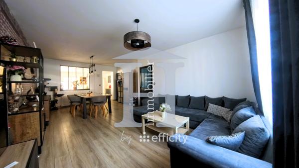 Maison
         5 pièces
        - 114 m² Exclusivité 215 000 € *