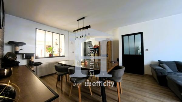 Maison
         5 pièces
        - 114 m² Exclusivité 215 000 € *