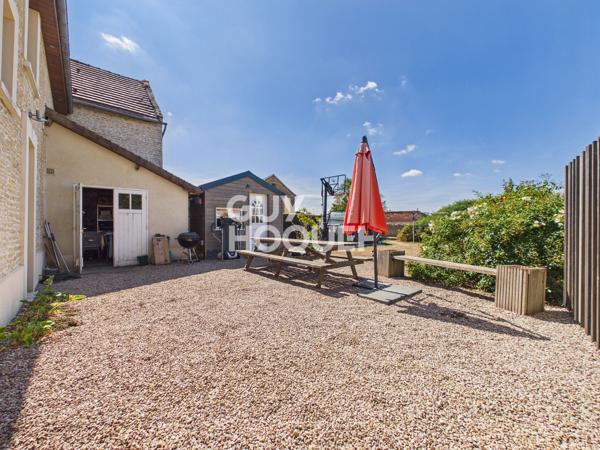 Maison en pierre à vendre de 5 pièces de 90 m²